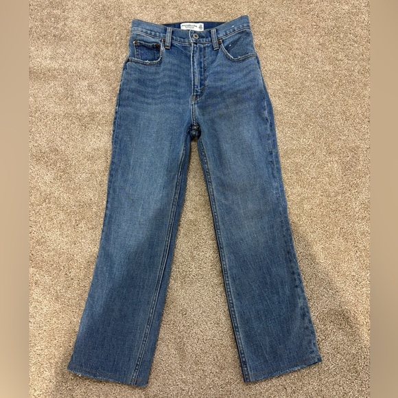 ABERCROMBIE & FITCH Ultra High Rise Ankle Straight Jean - Picture 2 of 11